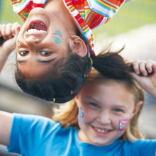 Load image into Gallery viewer, Klutz Face Painting Kit