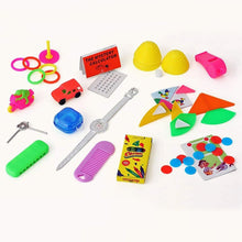 Load image into Gallery viewer, Robin Reed English Holiday Christmas Crackers - Holiday Time, 8 Count