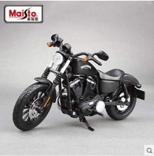 Load image into Gallery viewer, 2014 Harley Davidson Sportster Iron 883 Motorcycle Model 1/12 by Maisto 32326