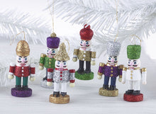 Load image into Gallery viewer, Robin Reed English Holiday Christmas Crackers - Traditional Nutcracker, 6 Count