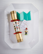Load image into Gallery viewer, Robin Reed English Holiday Christmas Crackers - Traditional Nutcracker, 6 Count