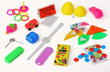 Load image into Gallery viewer, Robin Reed English Holiday Christmas Crackers - Traditional Nutcracker, 10 Count