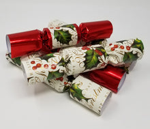 Load image into Gallery viewer, Robin Reed English Holiday Bows and Berries Christmas Crackers, Set of 10 (8.5&quot;)