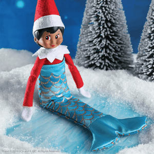 The Elf on the Shelf Claus Couture Scout Elf Girl Mega Pack: 6 Outfits for Fun Holiday Scenes, and Exclusive Joy Travel Bag