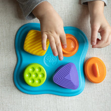 Load image into Gallery viewer, Fat Brain Toys Lidzy A Sensory Toy for Discover yand Motor Skills