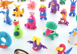 Hey Clay New Mega Starter Pack Set of 6: Aliens, Dinos, Farm Birds, Me –  Myriads Gifts